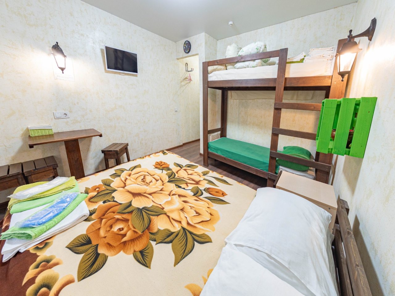 Четырехместный (С душем и санузлом), Мини-отель Соня