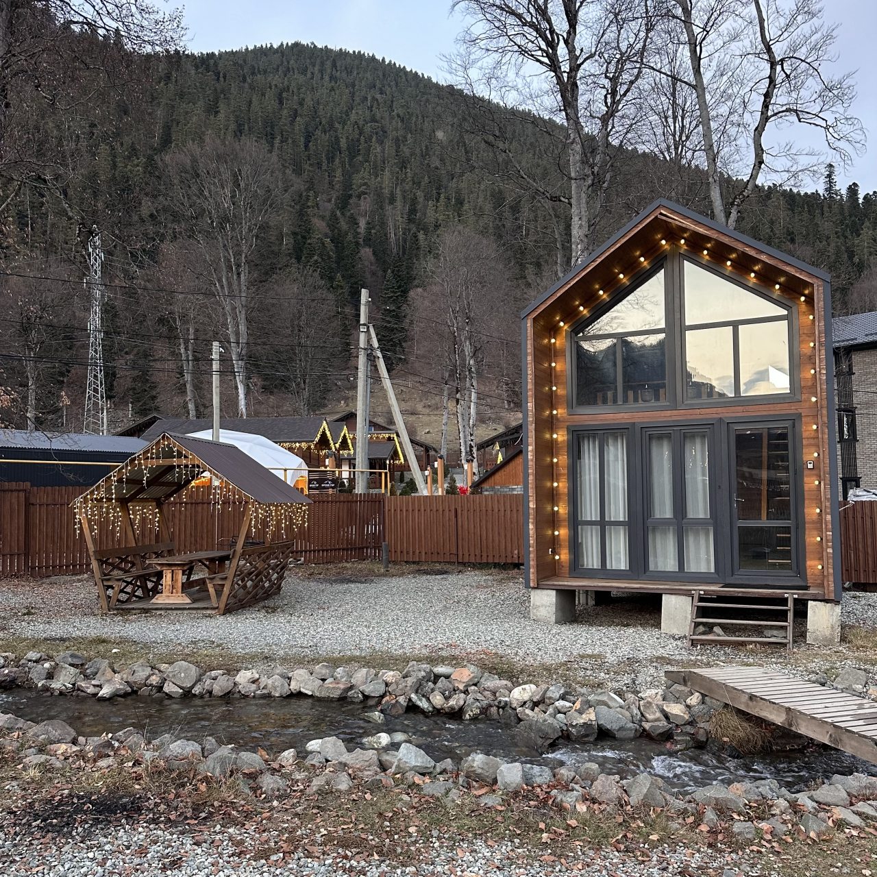 Апартаменты (Burn House), Гостевой дом Alan House