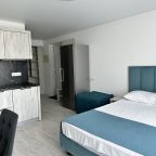 Люкс (Двухкомнатный с доп.местом и кухней  № 8-а), Бутик-Отель Кедр