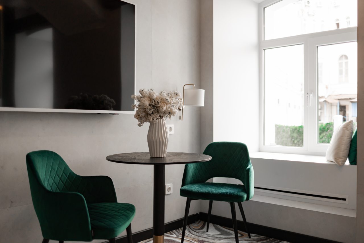 Люкс, Отель ApeironSpace