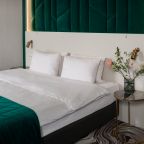 De Luxe (Люкс с видом на Кремль), Отель ApeironSpace