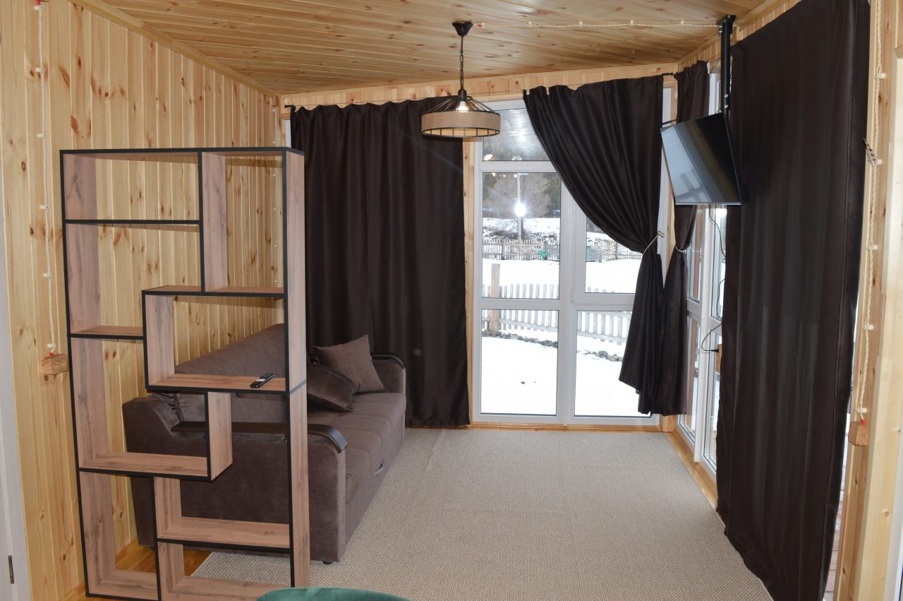 Дом (Евродом Люкс), Гостиница Как Дома