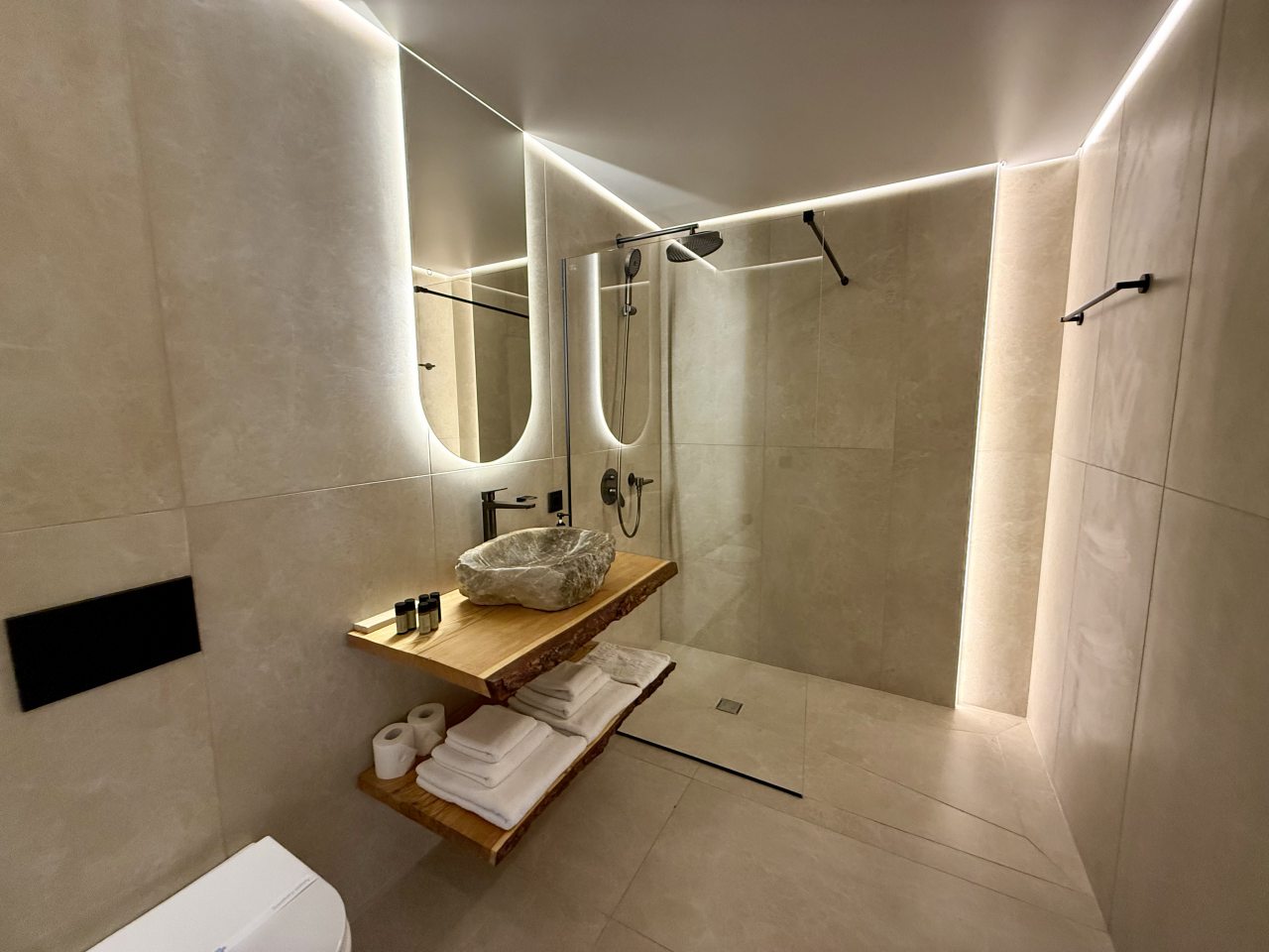 Вилла (LUMO вилла), База отдыха PINEWOOD resort & SPA