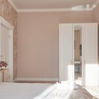 Люкс (Семейный двухкомнатный  люкс на 2 этаже), Гостевой дом Е17