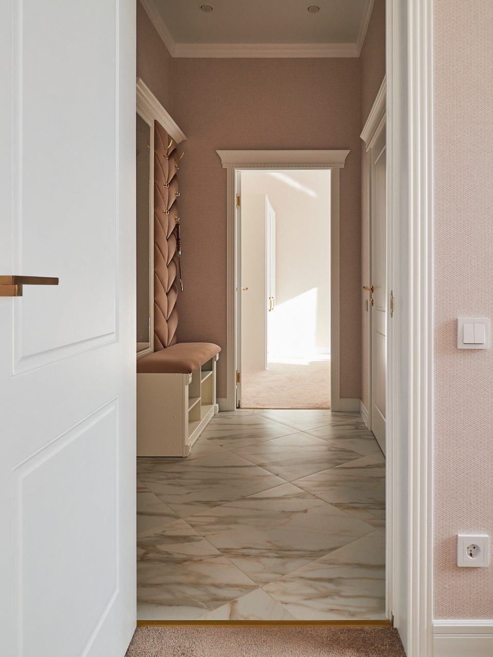 Люкс (Семейный двухкомнатный  люкс на 2 этаже), Гостевой дом Е17