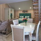 Двухэтажный большой номер для большой семьи