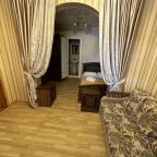 Двухместный (Стандартный номер с кроватью king size с большим диваном), Гостиница Три пальмы