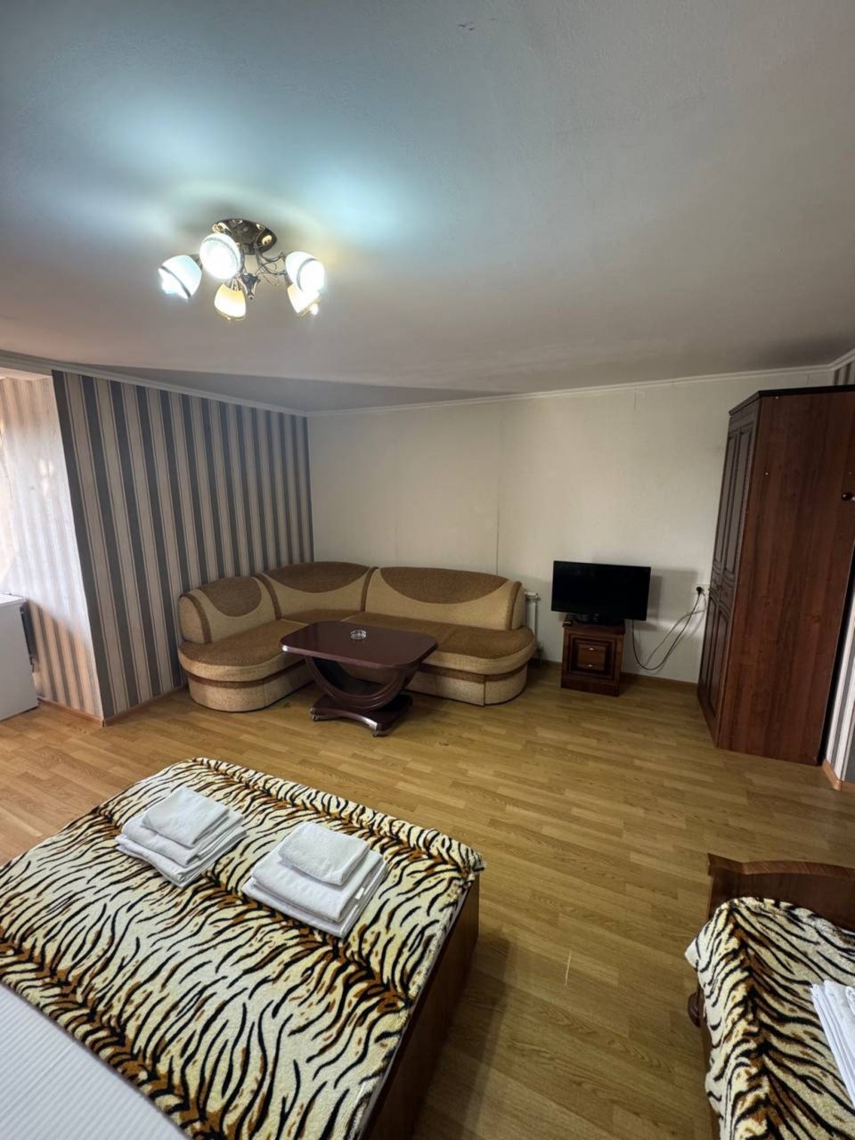 Пятиместный (Двухкомнатный), Гостиница Три пальмы