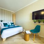 Люкс (Море и сосны), Апарт-отель Yakamoz