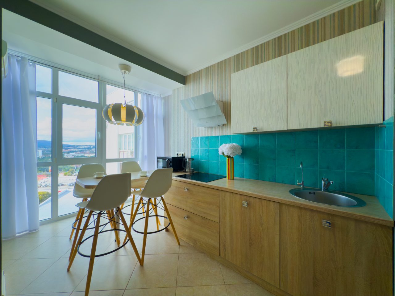 Люкс (Море и сосны), Апарт-отель Yakamoz