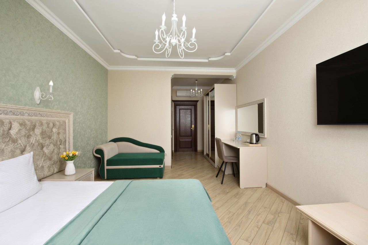 Двухместный (Полулюкс ( ОДНА БОЛЬШАЯ КРОВАТЬ)), Гостиница Hotel&Dallas