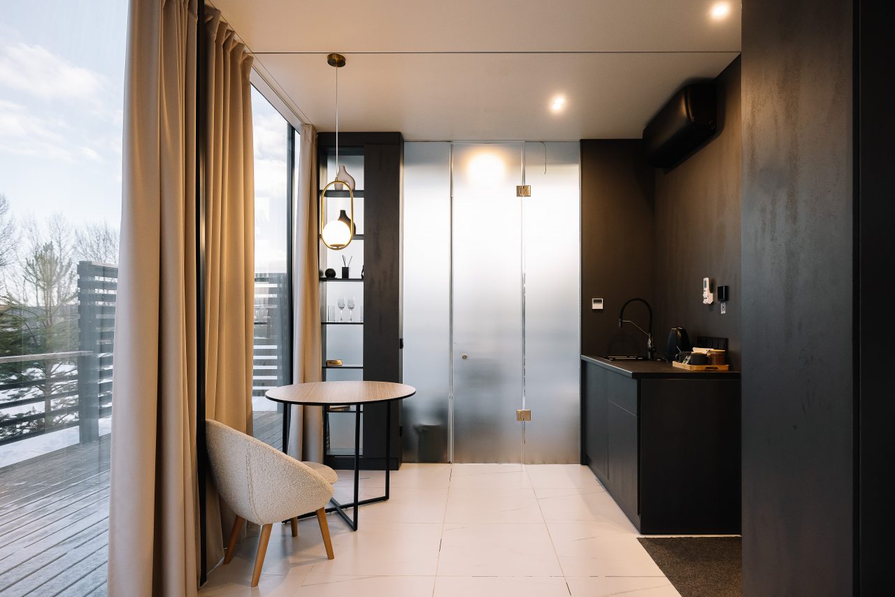 Дом (Зеркальный Премиум с душем с красивым видом из окна), Загородный отель Резиденция Северное Сияние