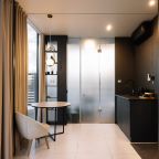 Дом (Зеркальный Премиум с душем с красивым видом из окна), Загородный отель Резиденция Северное Сияние