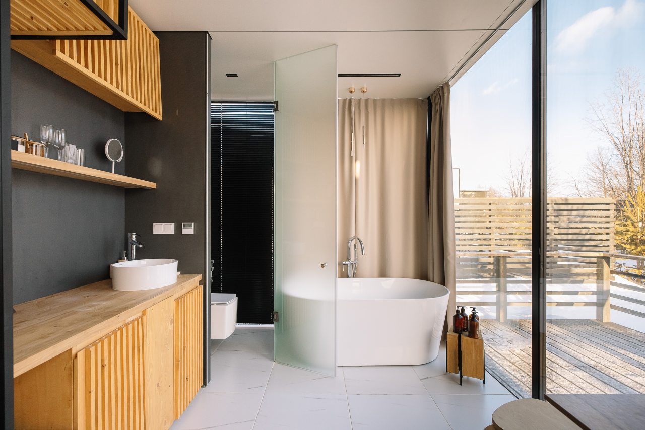 Дом (Зеркальный с ванной с панорамными окнами), Загородный отель Резиденция Северное Сияние