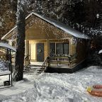 Апартаменты (Четырехместный номер с кухней и двуспальной кроватью на общей террасе дома), База отдыха Сабр