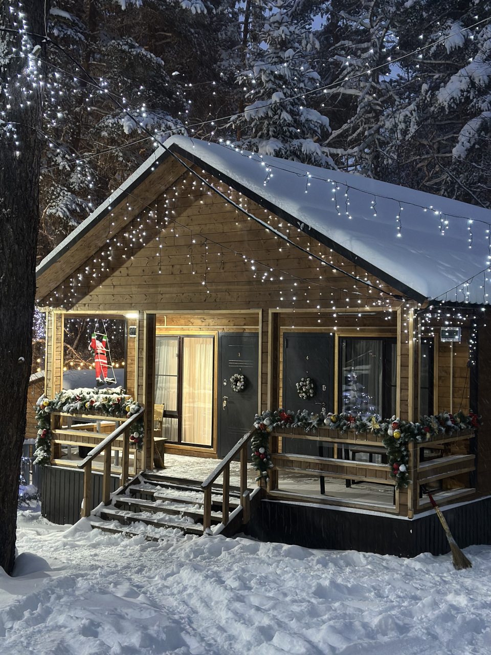 Апартаменты (Четырехместный номер с кухней и двуспальной кроватью на общей террасе дома), База отдыха Сабр