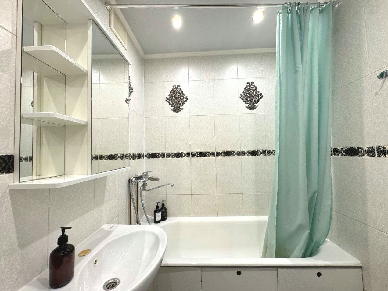 Апартаменты (Двухкомнатные), Двухкомнатные апартаменты в центре на Дзержинского