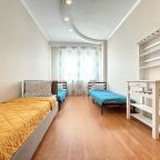 Апартаменты (Четырехкомнатные апартаменты), Четырехкомнатные апартаменты в центре на Островского