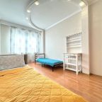 Апартаменты (Четырехкомнатные апартаменты), Четырехкомнатные апартаменты в центре на Островского