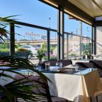 Кофейня на территории, 50 60 Hotel