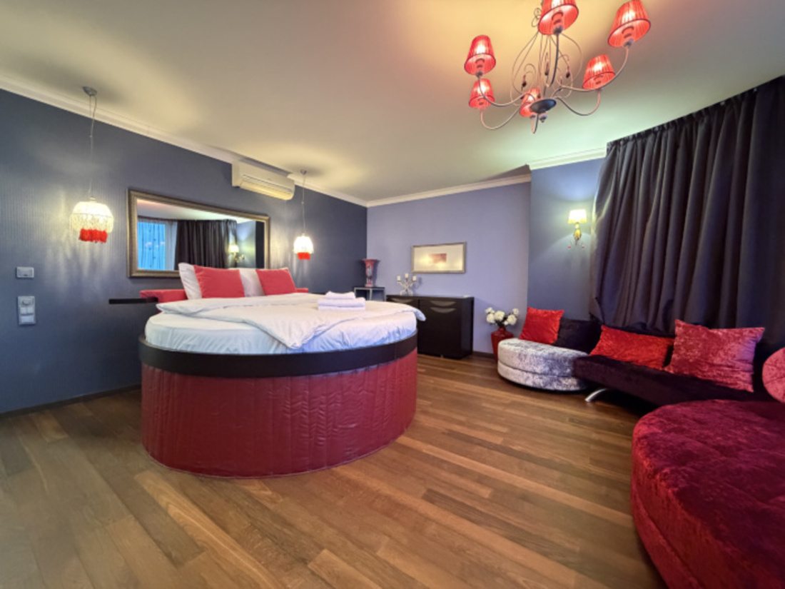 Апартаменты (HomeApart 5-комнатные апартаменты Белорусская,15), Апартаменты Home Apart Свердлова 26