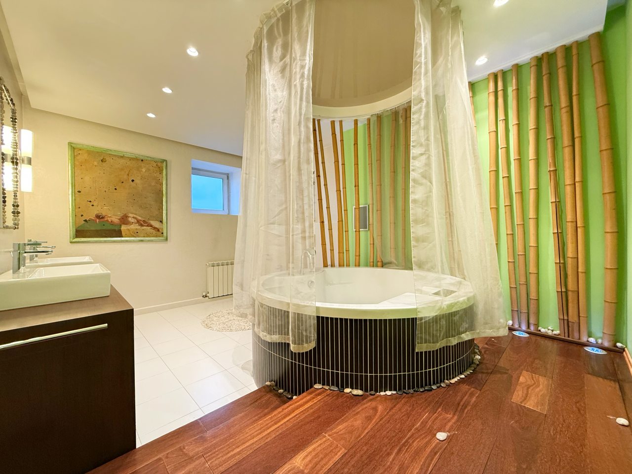 Апартаменты (HomeApart 5-комнатные апартаменты Белорусская,15), Апартаменты Home Apart Свердлова 26