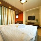 Апартаменты (HomeApart 5-комнатные апартаменты Белорусская,15), Апартаменты Home Apart Свердлова 26