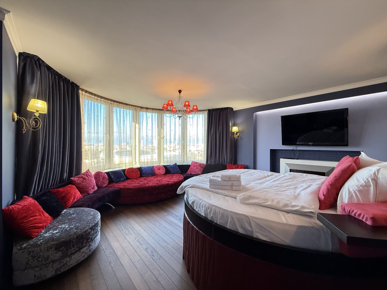 Апартаменты (HomeApart 5-комнатные апартаменты Белорусская,15), Апартаменты Home Apart Свердлова 26