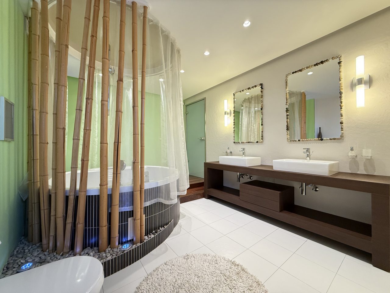 Апартаменты (HomeApart 5-комнатные апартаменты Белорусская,15), Апартаменты Home Apart Свердлова 26