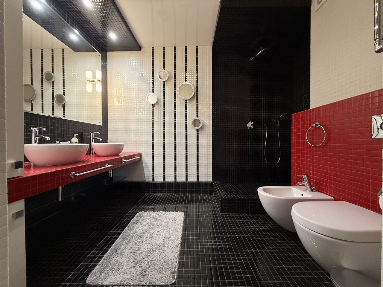 Апартаменты (HomeApart 5-комнатные апартаменты Белорусская,15), Апартаменты Home Apart Свердлова 26