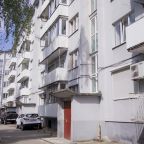 Парковка, Апартаменты Светлая квартира в центре города