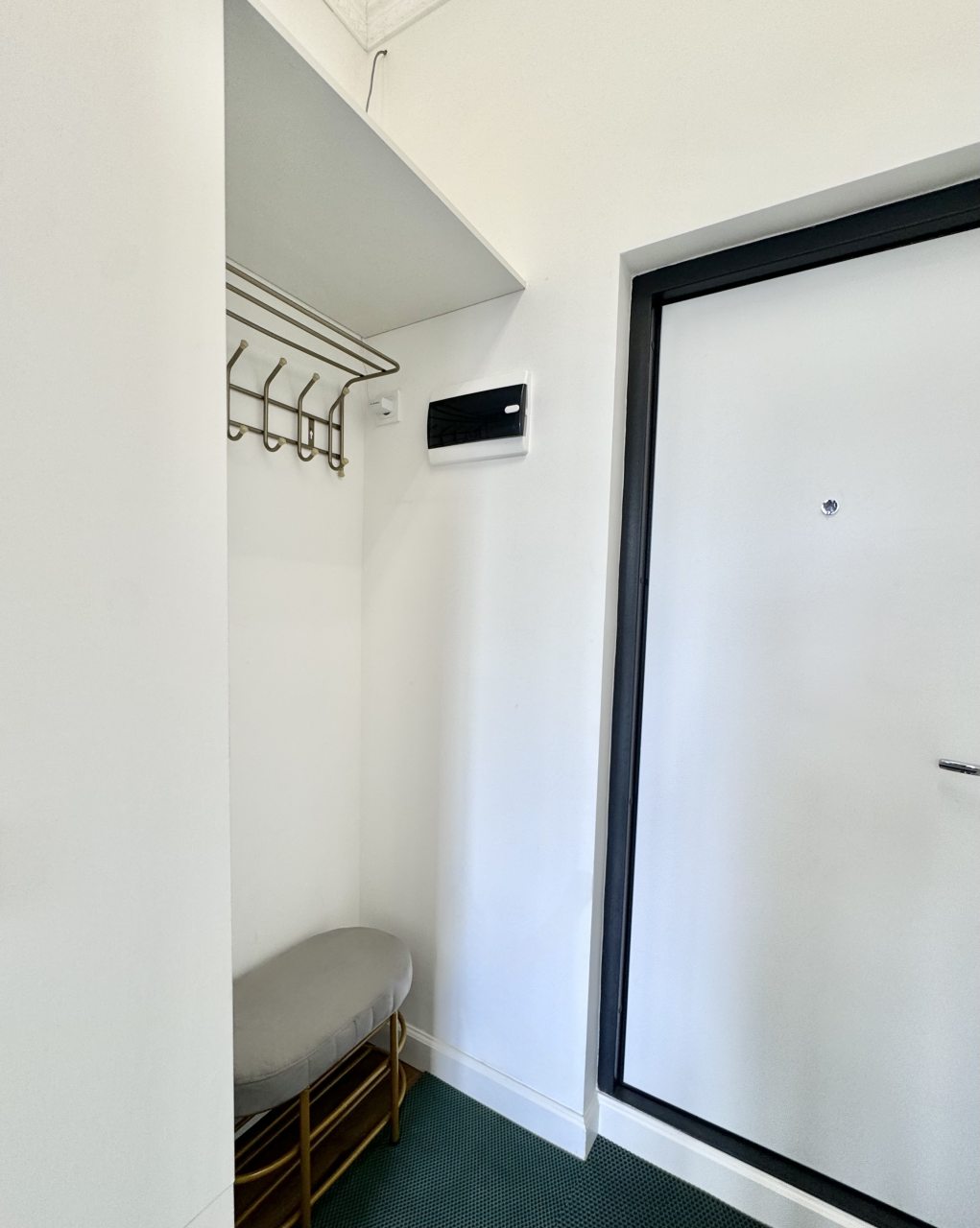 Люкс (Комфорт Двуспальный Диван с Балконом), Апарт-отель Metro Apartments