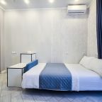 Апартаменты (Deluxe на Прибрежной 18), Апартаменты Deluxe Apartment на Прибрежной