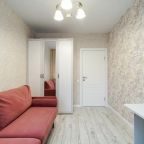 Апартаменты (Апартаменты 3-комнатные Макаенка 12В), Апартаменты Home Apart парк Челюскинцев