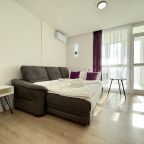 Апартаменты (Апартаменты 1-комнатные Макаенка 12Д), Апартаменты Home Apart парк Челюскинцев