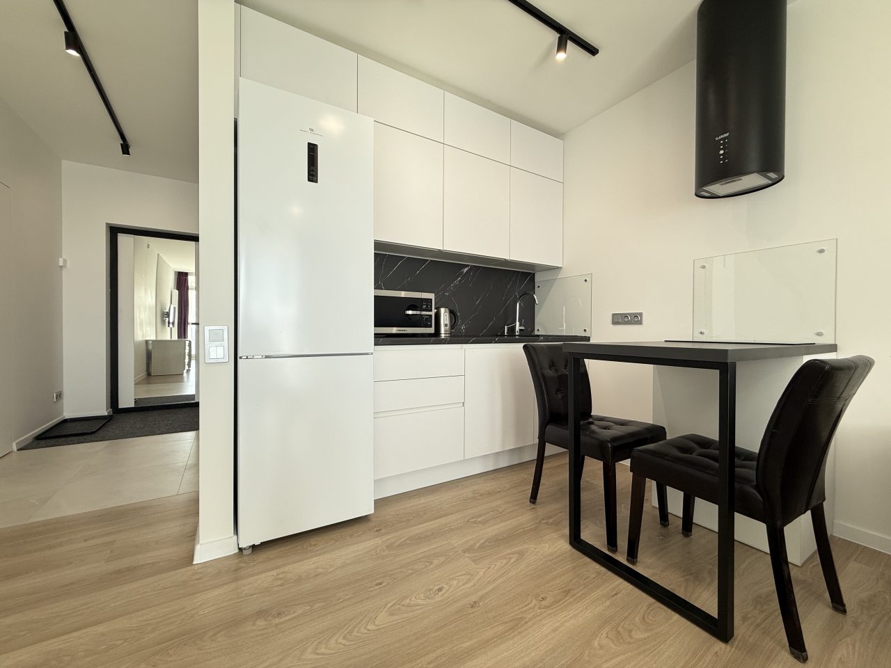 Апартаменты (Апартаменты 1-комнатные Макаенка 12Д), Апартаменты Home Apart парк Челюскинцев