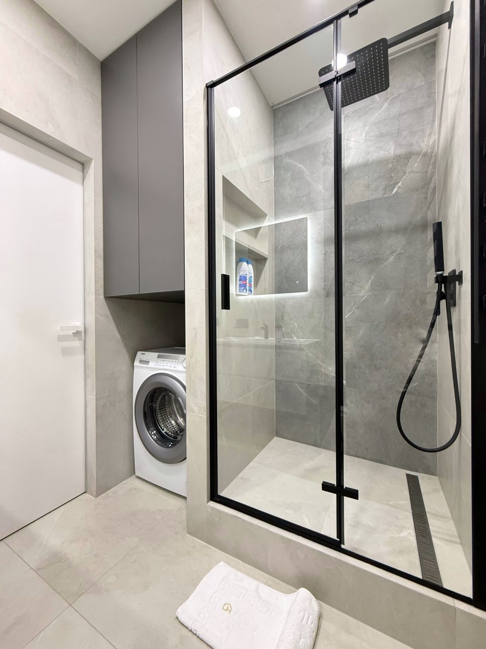 Апартаменты (Апартаменты 1-комнатные Макаенка 12Д), Апартаменты Home Apart парк Челюскинцев