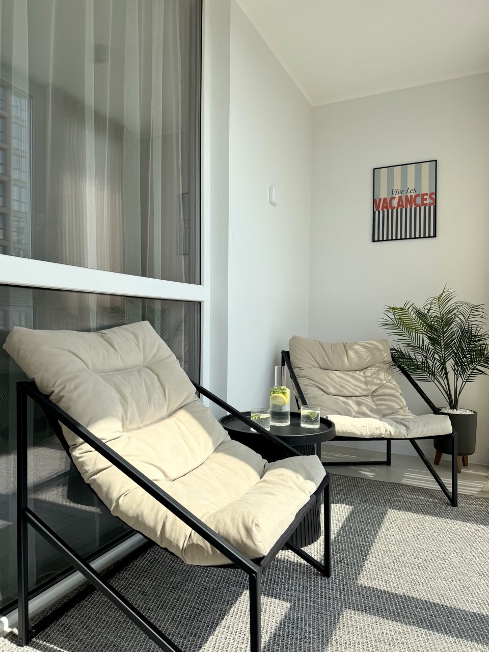 Апартаменты (Апартаменты 1-комнатные Макаенка 12Д), Апартаменты Home Apart парк Челюскинцев