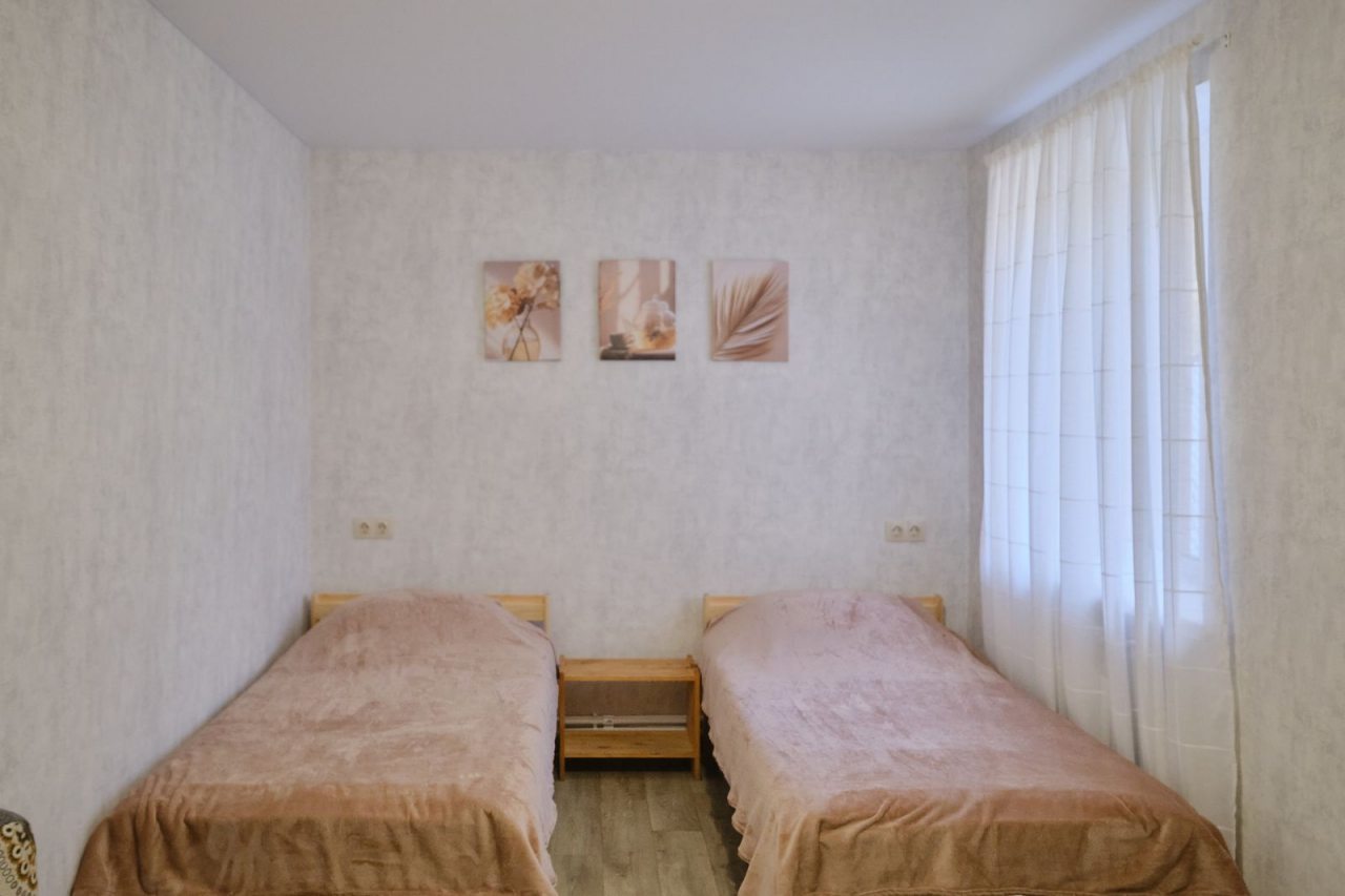 Одиннадцатиместный  (Дом Семейный), База отдыха 4 Сезона