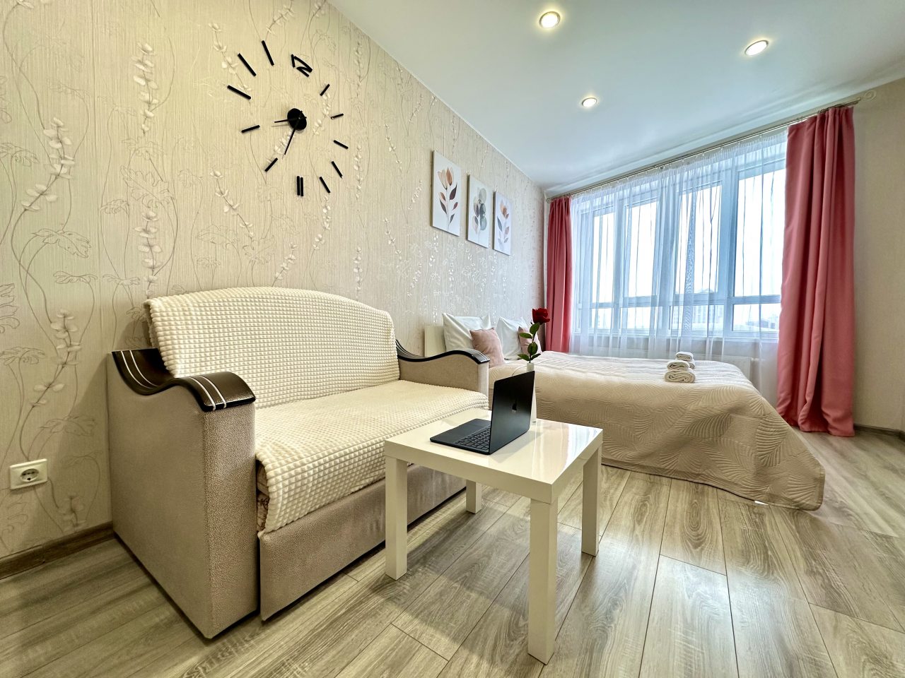 кровать двуспальная