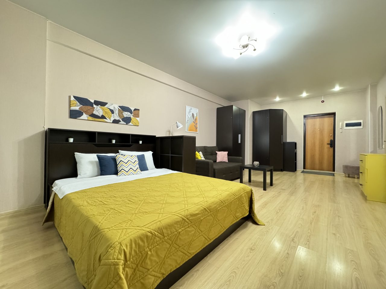 Апартаменты (Квартира StarHouse на Современнике), Апартаменты StarHouse на Советской Армии