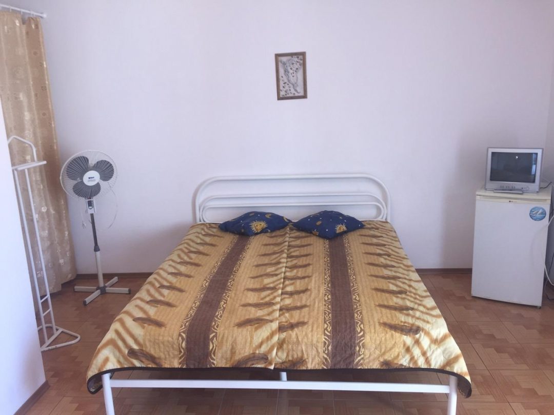 Двухместный (Однокомнатная комната с 2 раздельными односпальными кроватями) гостевого дома Солнечный Бриз, Солнечногорское, Крым
