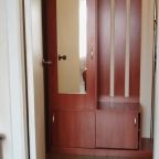 Вид из комнаты на прихожую