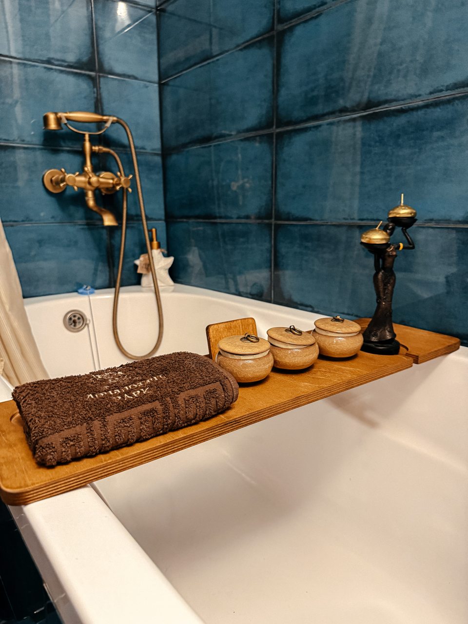 Двухместный (Дом на двоих «Мэрлин»), Гостевой двор Лопановичъ Park