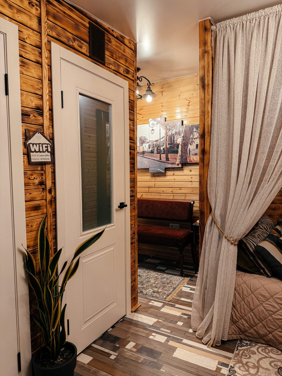 Двухместный (Дом на двоих «Мэрлин»), Гостевой двор Лопановичъ Park