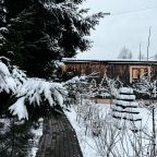 Двухместный (Дом на двоих «Мэрлин»), Гостевой двор Лопановичъ Park