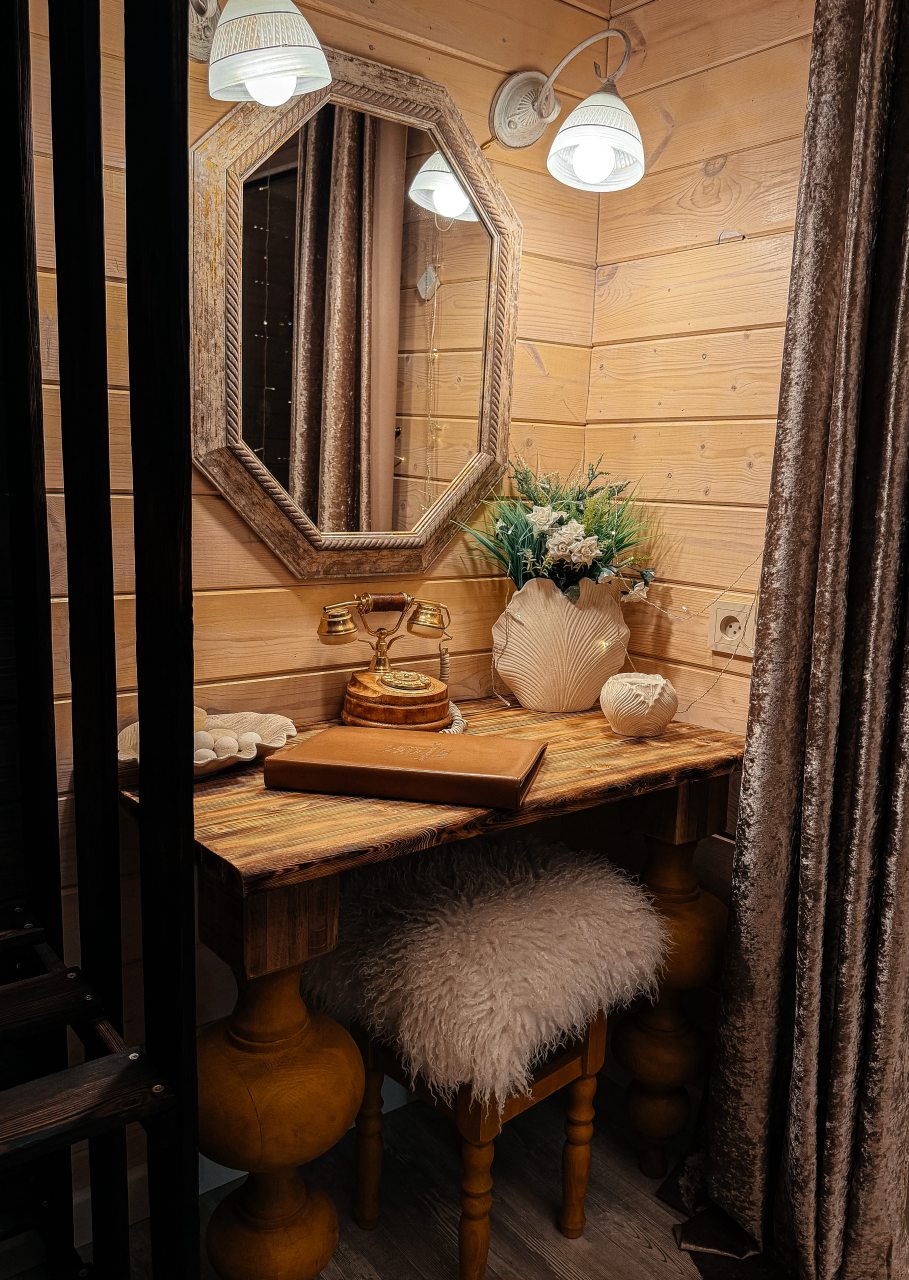 Коттедж (Уютный дом «Тристан»), Гостевой двор Лопановичъ Park