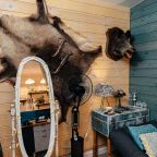 Коттедж (Уютный дом «Тристан»), Гостевой двор Лопановичъ Park