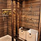 Коттедж (Уютный дом «Тристан»), Гостевой двор Лопановичъ Park