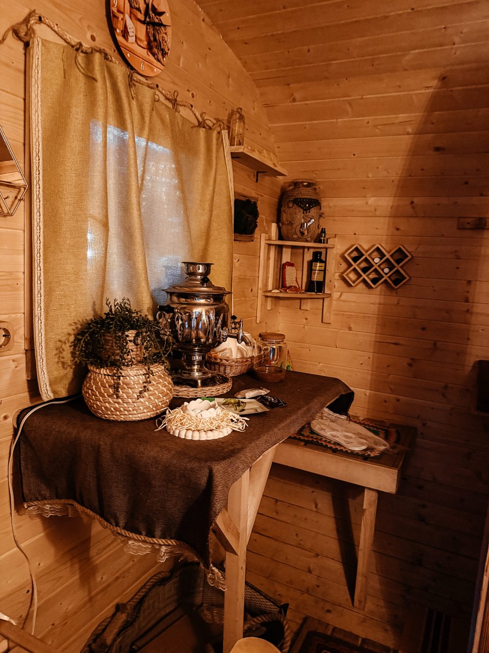 Коттедж (Уютный дом «Тристан»), Гостевой двор Лопановичъ Park